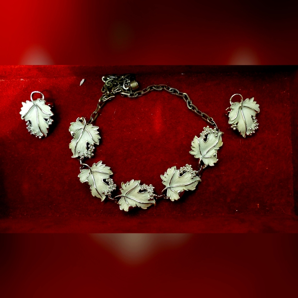 Vintage Sarah Coventry White Enamel Whispering Leaves Bracelet Earring Set